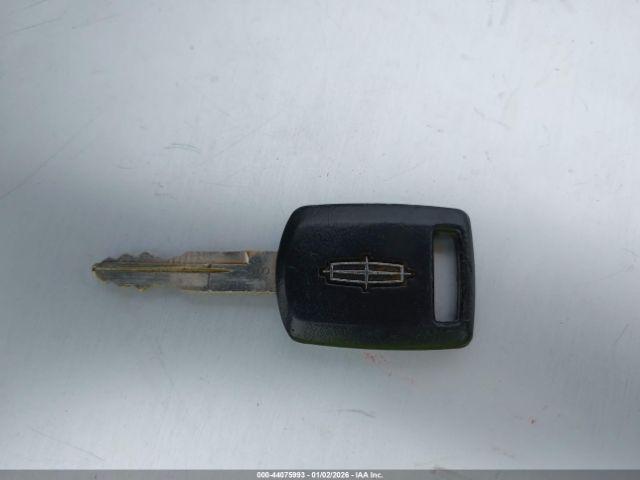 Lincoln Aviator Image 11