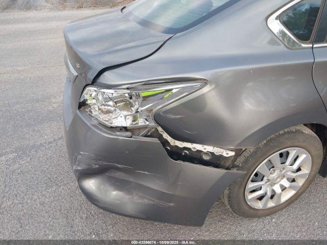 Nissan Altima Image 3