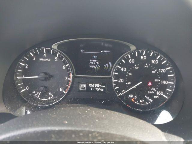 Nissan Altima Image 4